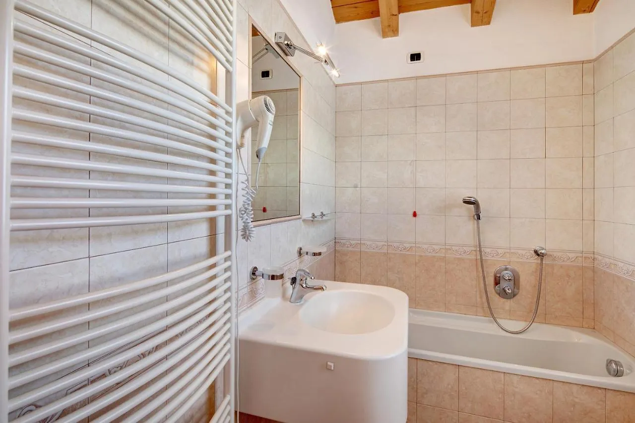 Lejlighed Chalet Betty Appartamento Larasc Livigno